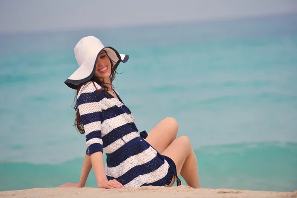 Mujer en vacaciones de verano — Foto de Stock