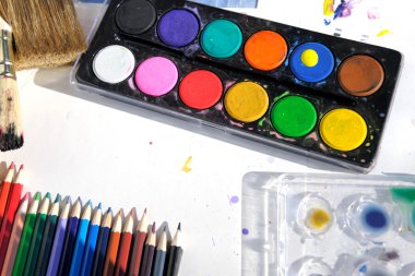 Sanatçı araçları