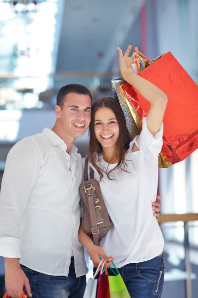 Couple shopping — Stock Photo, Image