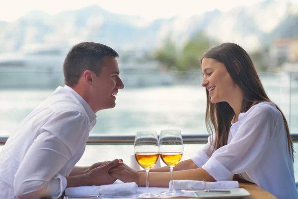 Pareja almorzando —  Fotos de Stock