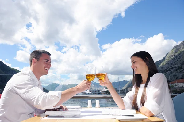 Casal almoçando — Fotografia de Stock