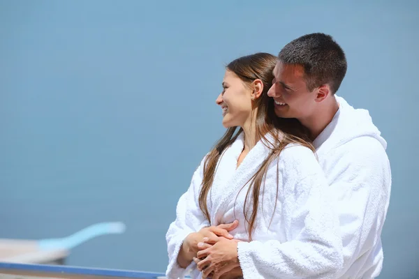 Pareja retrato al aire libre — Foto de Stock