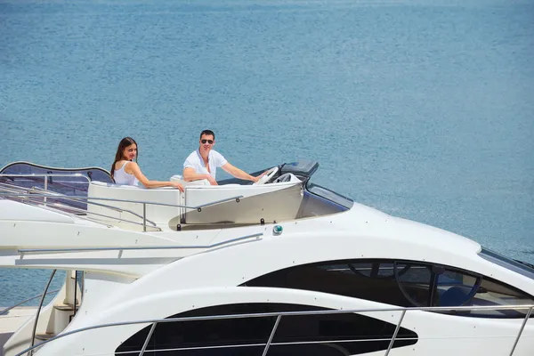 Couple on yacht — Stock Photo, Image