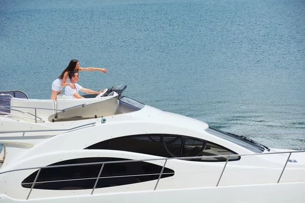 Couple on yacht — Stock Photo, Image