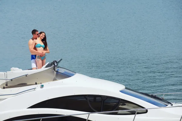 Couple on yacht — Stock Photo, Image