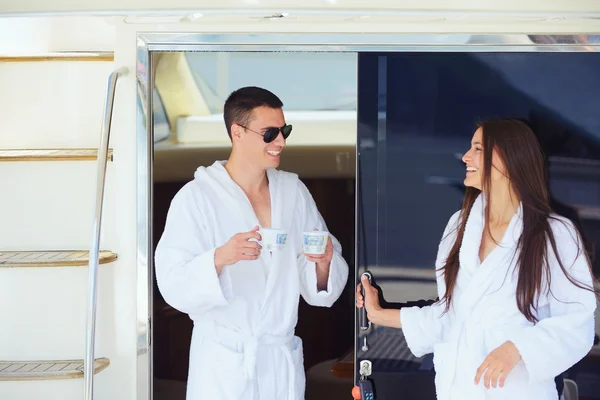 Couple at  yacht — Stock Photo, Image