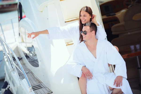 Couple at  yacht — Stock Photo, Image