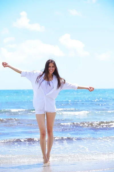 Woman enjoy summer vacation — Stock Photo, Image