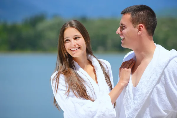 Pareja retrato al aire libre — Foto de Stock