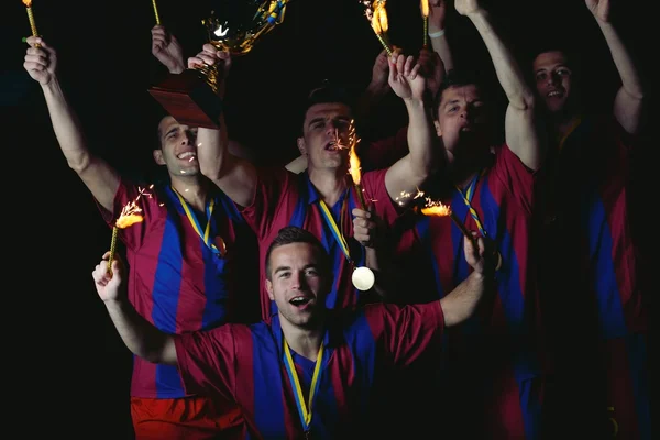 Giocatori di calcio che celebrano la vittoria — Foto Stock