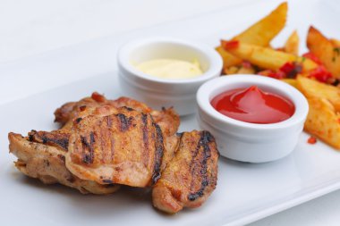 fırında patates ve et
