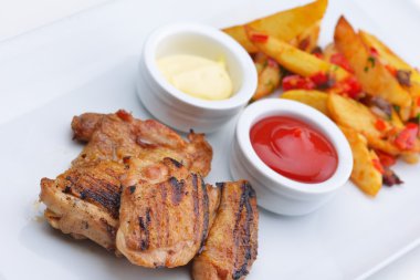 fırında patates ve et