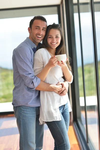 Casal relaxar em casa — Fotografia de Stock