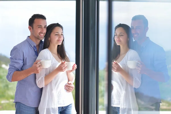 Casal relaxar em casa — Fotografia de Stock