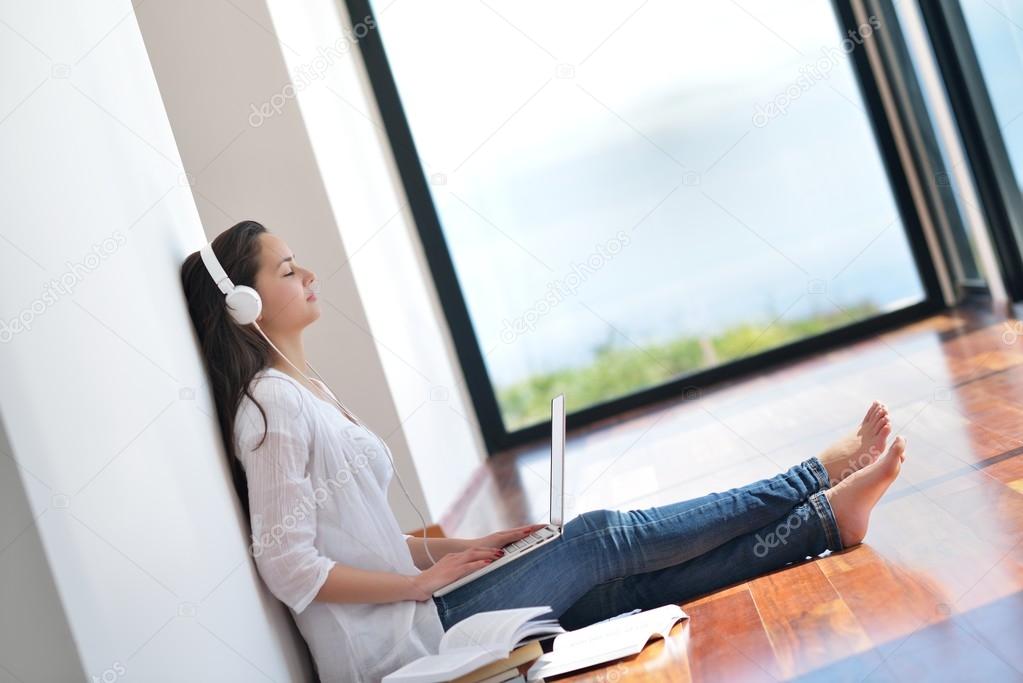 Woman sitting on the floor