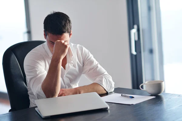 Frustrated young business man — Stock Photo, Image