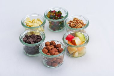 fındık ve kuru meyve karışımı