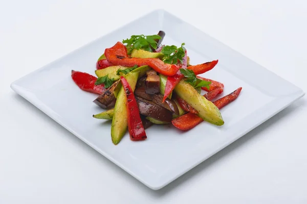 Viandes et légumes frais grillés — Photo