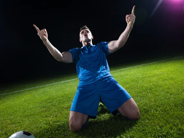 Giocatore di calcio festeggia il successo — Foto Stock