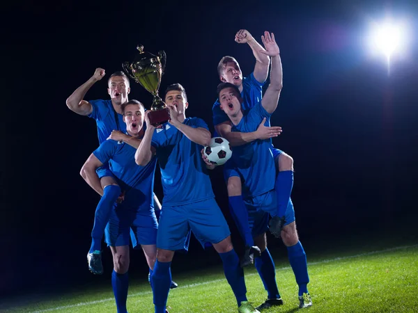Fotbollspelare firar seger — Stockfoto