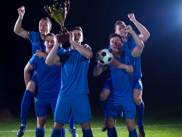 Voetballers vieren overwinning — Stockfoto