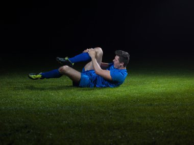 acı içinde futbol oyuncusu