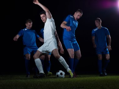 Futbol oyuncular duel