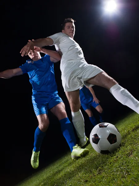 Futbol oyuncular duel — Stok fotoğraf