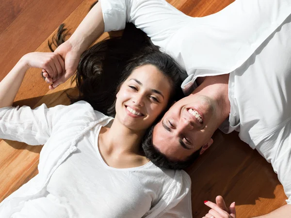 Relaxed young couple at home — Stock Photo, Image