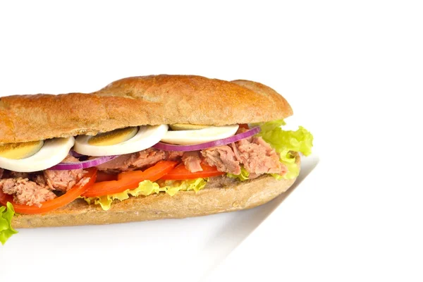 Sandwich met groenten en vis — Stockfoto