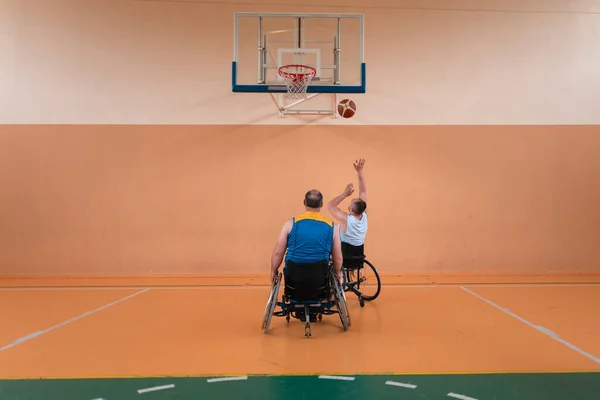 Los Veteranos Guerra Trabajo Discapacitados Mezclan Equipos Carreras Edad Baloncesto — Foto de Stock