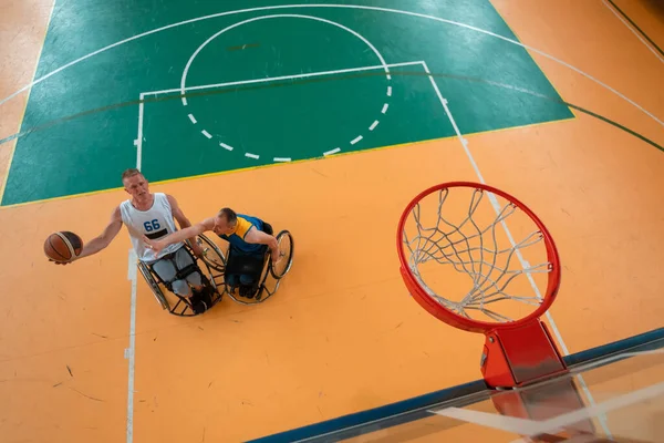 Photo Vue Dessus Une Personne Handicapée Jouant Basketball Intérieur — Photo