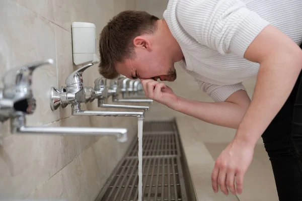 Muslim Takes Ablution Prayer Islamic Religious Rite Body Cleansing Ceremony — Stock Photo, Image