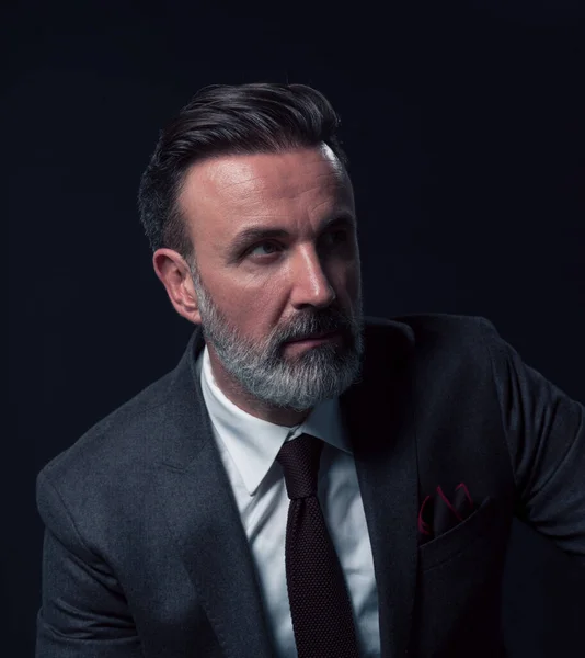 Retrato Exitoso Hombre Negocios Elegante Elegante Con Una Barba Gris — Foto de Stock