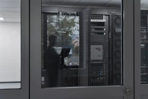 Software Engineer Working Laptop Computer Modern Server Room Monitoring Room — Foto Stock