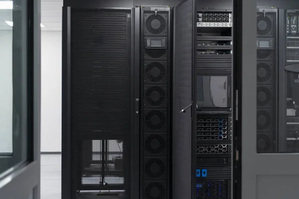 Data Center Multiple Rows Fully Operational Server Racks Modern Telecommunications — Stockfoto