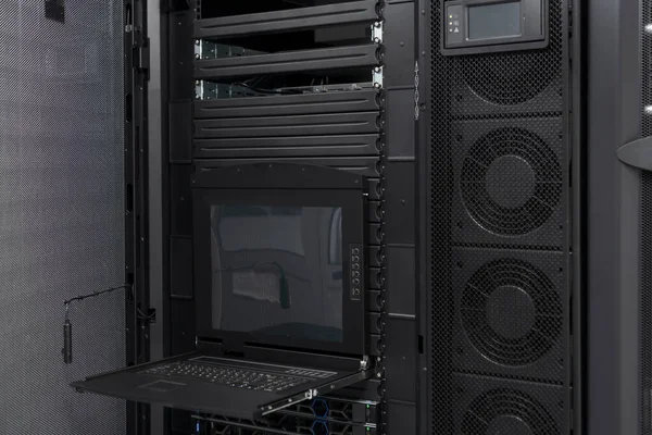 Data Center Multiple Rows Fully Operational Server Racks Modern Telecommunications — 图库照片