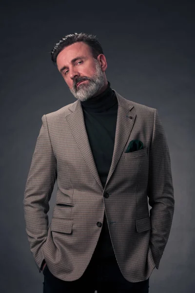 Retrato Elegante Elegante Hombre Negocios Con Barba Ropa Casual Negocios — Foto de Stock