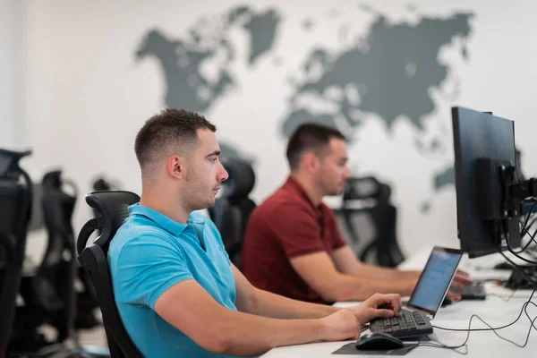 Group Casual Businessmen Working Desktop Computer Modern Open Plan Startup — Stock Photo, Image