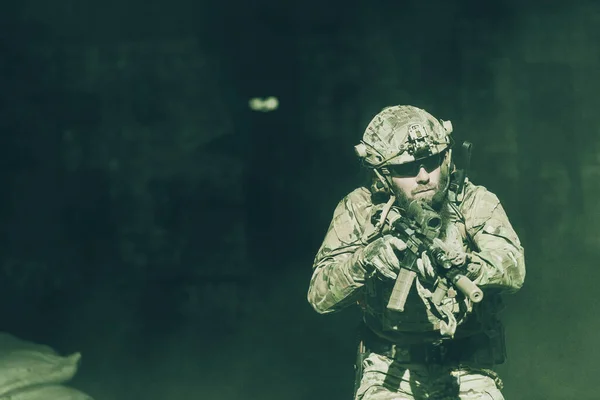 Skäggig Soldat Specialstyrkornas Uniform Farliga Militära Aktioner Ett Farligt Fiendeland — Stockfoto