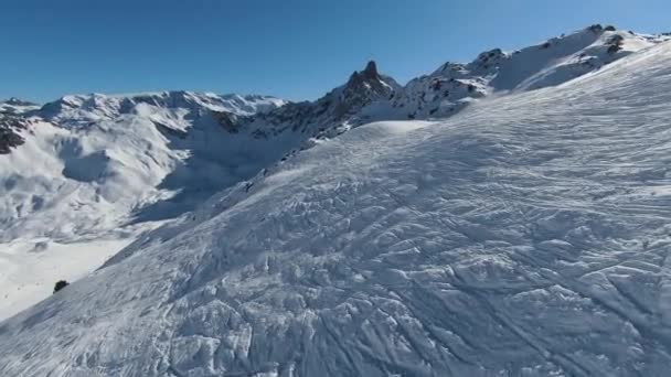 Widok Lotu Ptaka Dron Fpv Wznosi Się Szczyt Góry Piękne — Wideo stockowe