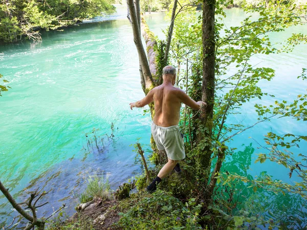 Portrét Zdravého Šťastného Úsměvu Seniorský Starší Běloch Děda Parku Venku — Stock fotografie