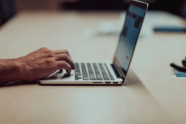 Business Man Hand Working Blank Screen Laptop Computer Wooden Desk — 스톡 사진