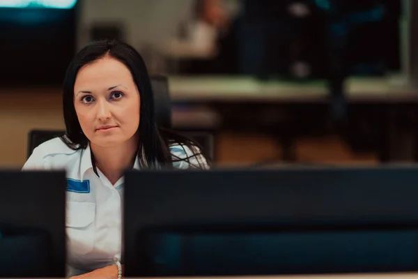 Female Security Operator Working Data System Control Room Offices Technical — Foto Stock