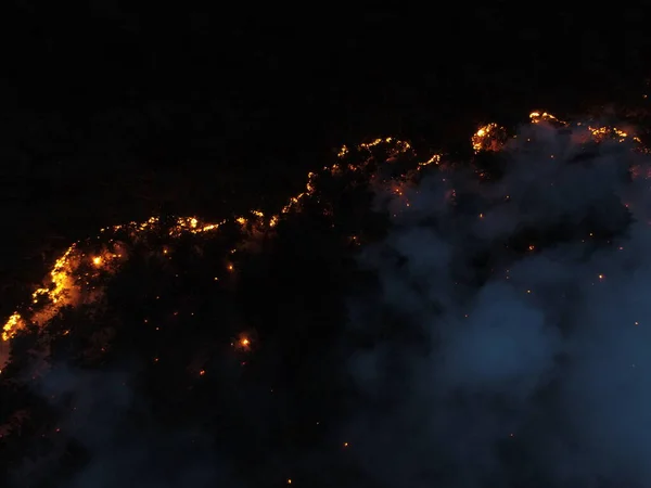 Aerial Panoramic View Forest Fire Night Heavy Smoke Causes Air — Fotografia de Stock