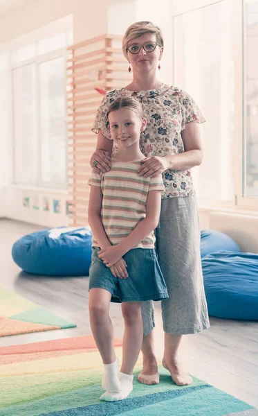 Portrait Mother Daughter Modern Institution Preschool Education High Quality Photo — ストック写真