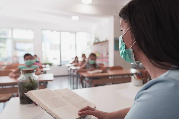 Multiracial Group Kids Wearing Face Masks Working Class Writing Listening — Stock Photo, Image