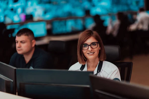 Female Security Operator Working Data System Control Room Offices Technical — Foto Stock