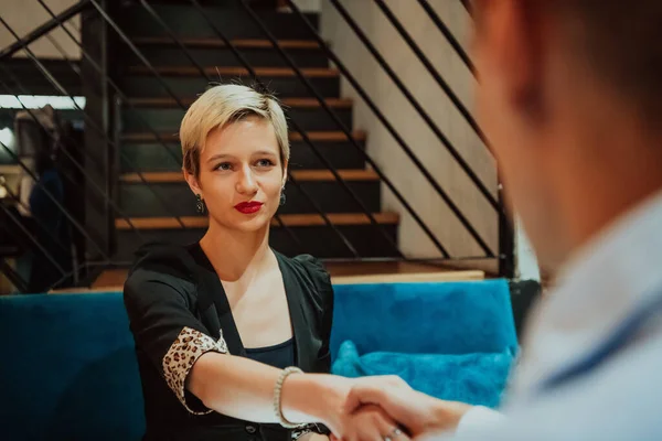 Business Shaking Hands Finishing Meeting Successful Businesspeople Handshaking Good Deal — Stockfoto