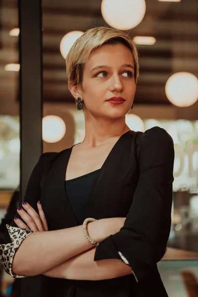 Businesswoman Black Suit Successful Confidence Arms Crossed Modern Office Selective — Zdjęcie stockowe